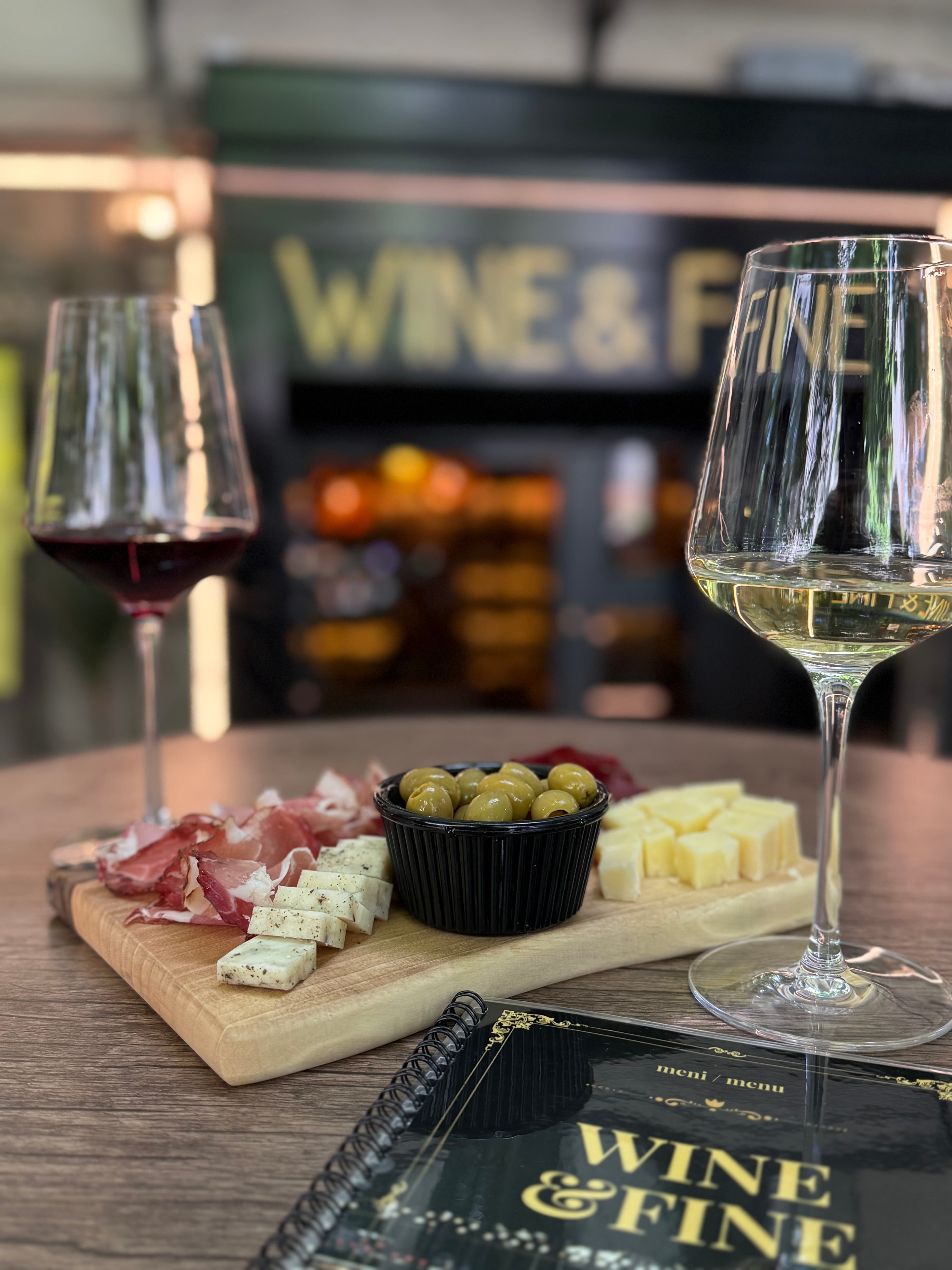 Wine & Fine meze